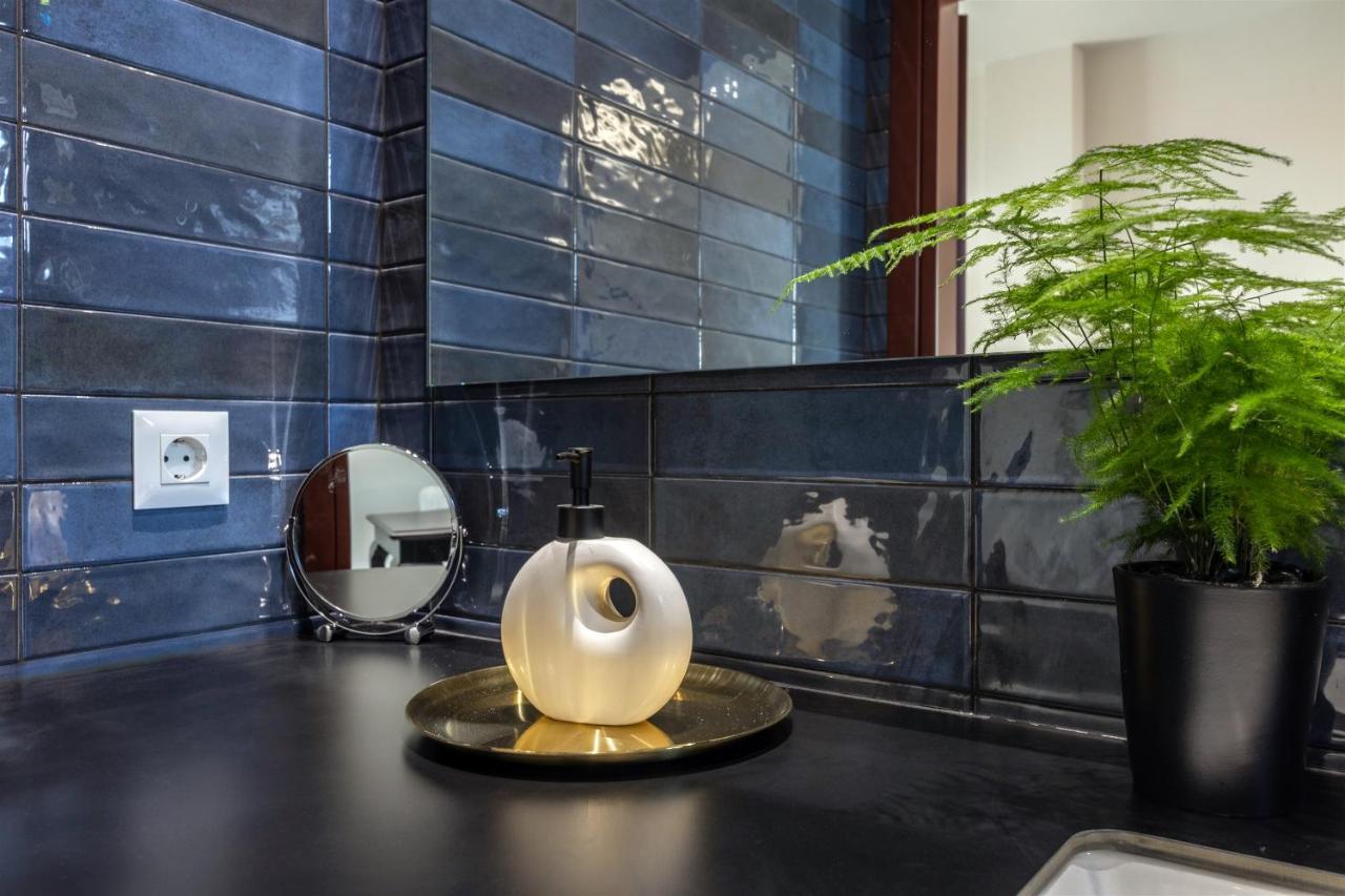 Andrews Luxury Suites Near The Airport Heraklion  Exterior photo