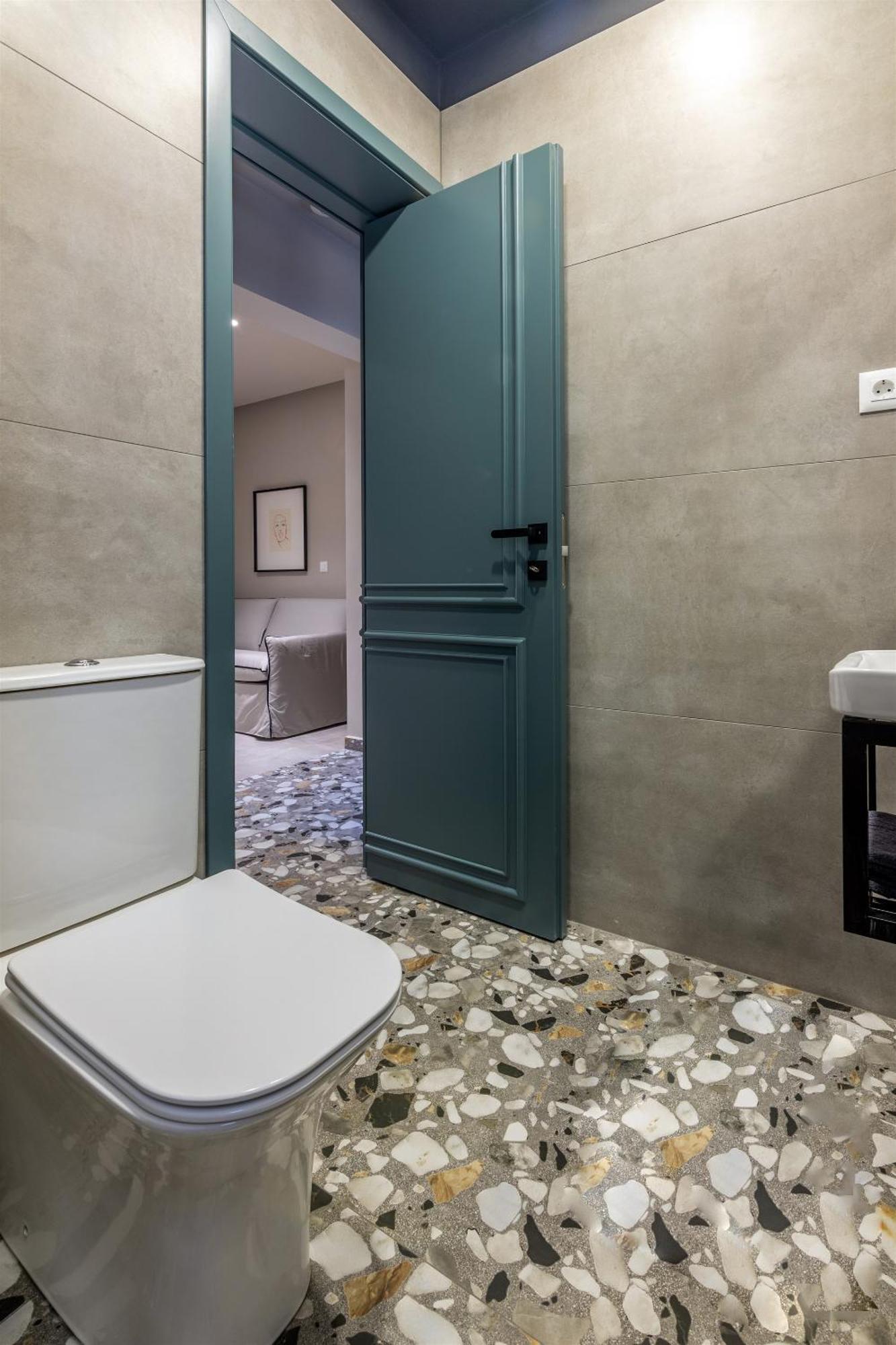 Andrews Luxury Suites Near The Airport Heraklion  Exterior photo