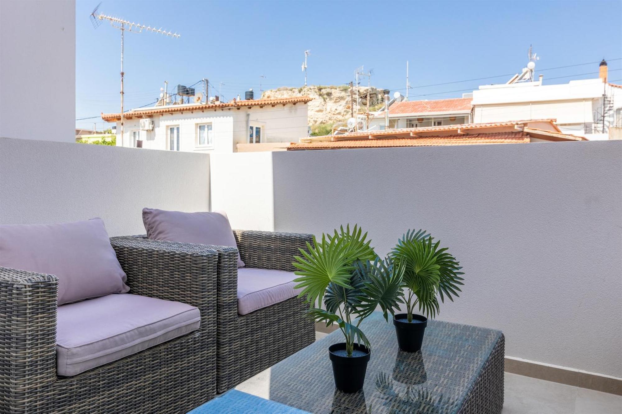 Andrews Luxury Suites Near The Airport Heraklion  Exterior photo